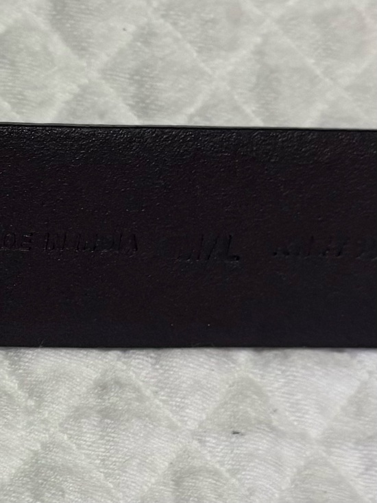 Chico’s Classic Dark Brown  Leather Belt with Hammered Silver Oval Buckle Sz M/L main image 7